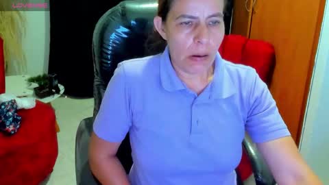 KARLYE online show from November 2025 02:01:02 AM