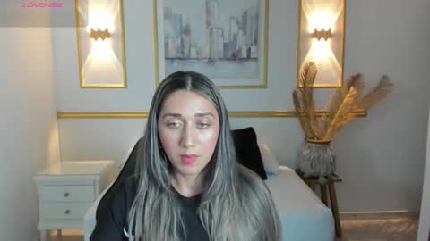 karlyy_ online show from January 2026 07:27:01 PM