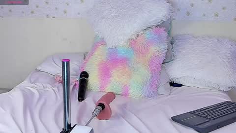 Snapshot of karol2023 chatting on February 2025 07:02:01 PM Karol online show from February 2025 07:02:01 PM