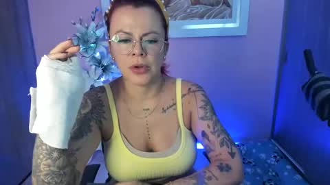 Snapshot of karol_milf__ chatting on January 2025 10:13:02 PM kAROL MILF online show from January 2025 10:13:02 PM