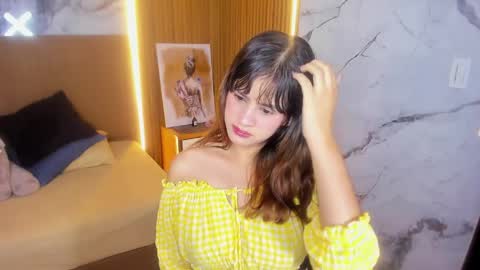 karolagrey online show from April 2026 12:38:02 PM