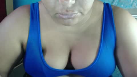 Snapshot of karolbb chatting on December 2024 11:23:02 AM karolbb online show from December 2024 11:23:02 AM