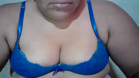 Snapshot of karolbb chatting on December 2024 01:10:02 PM karolbb online show from December 2024 01:10:02 PM