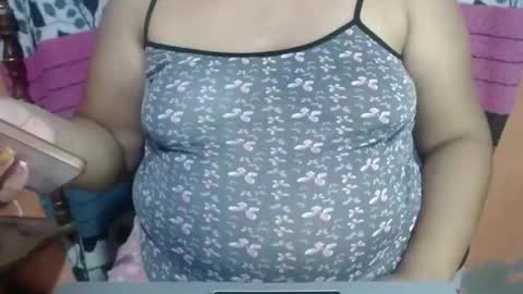 Snapshot of karolbb chatting on October 2025 12:33:02 AM karolbb online show from October 2025 12:33:02 AM