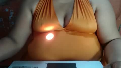 karolbb21 online show from December 2025 06:48:02 PM