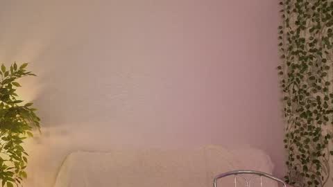 Molly online show from May 2026 08:32:01 AM
