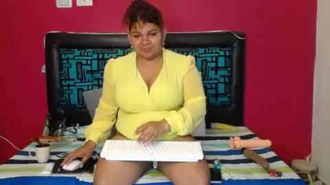 Snapshot of karolhot916 chatting on November 2025 02:44:01 AM karol online show from November 2025 02:44:01 AM