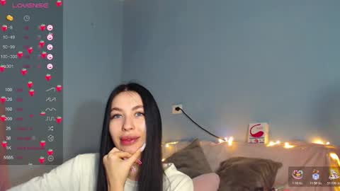 Kira online show from November 2025 05:30:02 AM