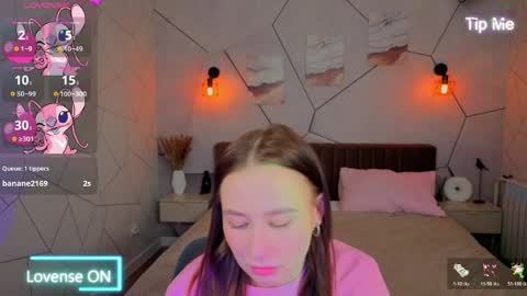 Karolina online show from April 2026 07:45:01 AM