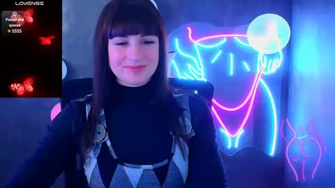 Snapshot of karolina_mia chatting on February 2025 07:05:01 AM Caroline online show from February 2025 07:05:01 AM