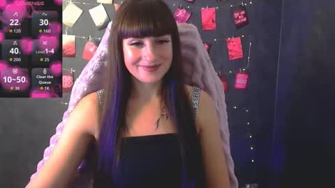 Snapshot of karolina_mia chatting on October 2025 09:34:02 AM Caroline online show from October 2025 09:34:02 AM