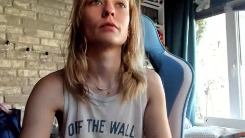 karoline121 online show from December 2025 09:37:02 AM