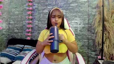 Snapshot of karoll__sex chatting on November 2025 12:16:02 PM KAROLL online show from November 2025 12:16:02 PM