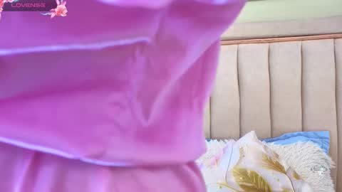 karoly online show from December 2025 04:54:01 AM