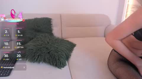 Greta Brown online show from November 2025 07:27:01 PM