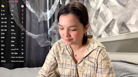 Kira online show from November 2025 08:37:02 AM