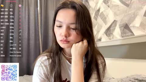 Kira online show from November 2025 09:09:01 AM