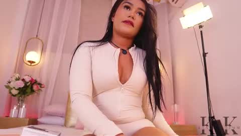 Snapshot of kassia_kim chatting on July 2026 03:53:02 AM Kassia online show from July 2026 03:53:02 AM