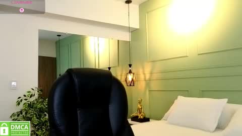 Kat online show from November 2025 11:44:02 AM