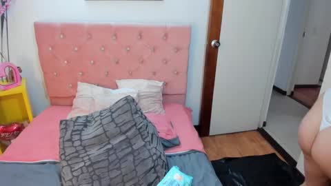 katalyna online show from January 2025 10:04:01 PM
