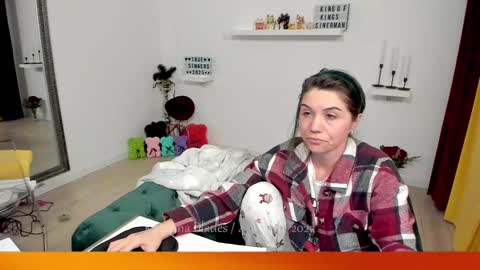    online show from March 2025 04:09:02 PM