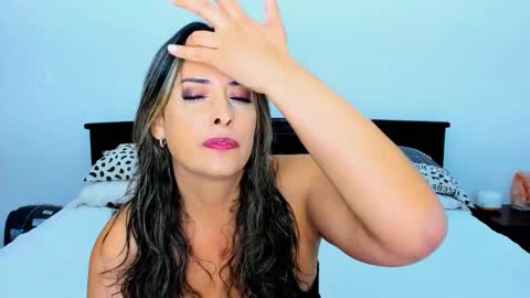 Snapshot of katarina_synnn chatting on January 2025 03:07:01 PM kata online show from January 2025 03:07:01 PM