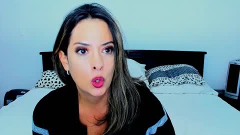 Snapshot of katarina_synnn chatting on January 2025 10:58:02 PM kata online show from January 2025 10:58:02 PM