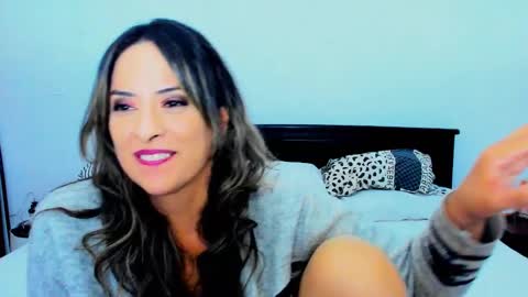 Snapshot of katarina_synnn chatting on February 2025 02:20:01 PM kata online show from February 2025 02:20:01 PM