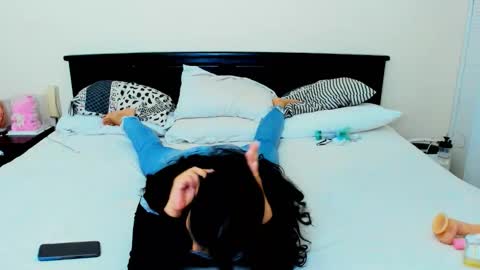 Snapshot of katarina_synnn chatting on December 2025 03:05:01 PM kata online show from December 2025 03:05:01 PM