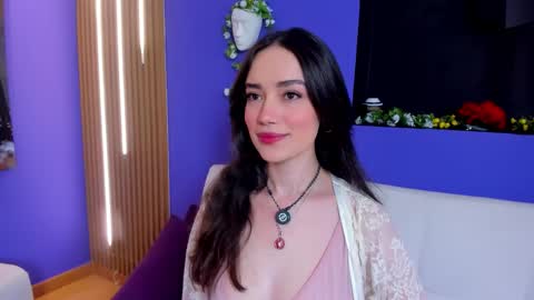 Kate online show from October 2025 08:52:01 PM