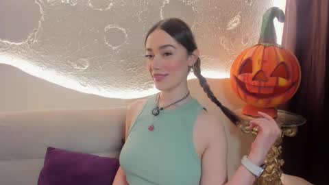 Kate online show from October 2025 10:00:01 PM