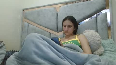 Snapshot of kate_davies chatting on November 2025 12:00:02 AM kate online show from November 2025 12:00:02 AM