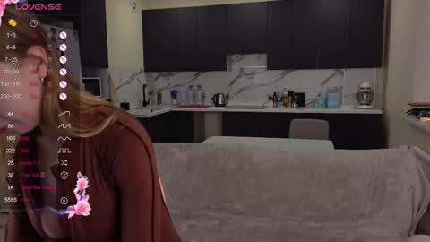 Snapshot of kate_krayy chatting on October 2025 04:53:02 PM kate_krayy online show from October 2025 04:53:02 PM