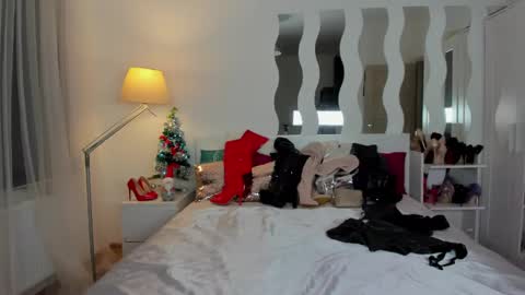 Snapshot of kate_redgar chatting on January 2025 03:12:02 PM kate_redgar online show from January 2025 03:12:02 PM