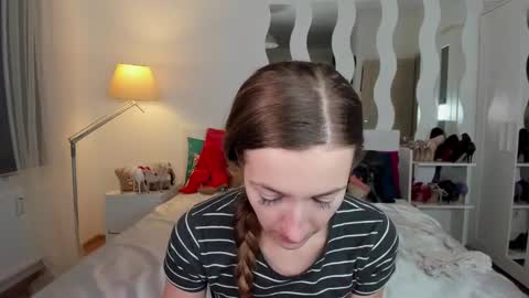 Snapshot of kate_redgar chatting on February 2025 06:01:02 PM kate_redgar online show from February 2025 06:01:02 PM