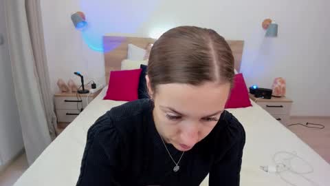 Snapshot of kate_redgar chatting on September 2025 01:05:02 PM kate_redgar online show from September 2025 01:05:02 PM