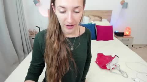 Snapshot of kate_redgar chatting on October 2025 03:54:01 PM kate_redgar online show from October 2025 03:54:01 PM