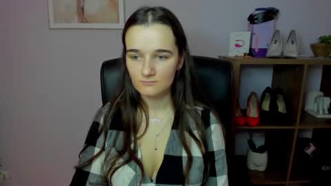 Kate  online show from December 2025 08:10:02 AM