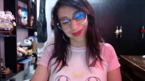 Kateeen18 online show from November 2025 05:18:01 AM