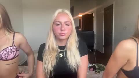 Snapshot of kateharperr chatting on October 2025 08:06:02 PM kateharperr online show from October 2025 08:06:02 PM