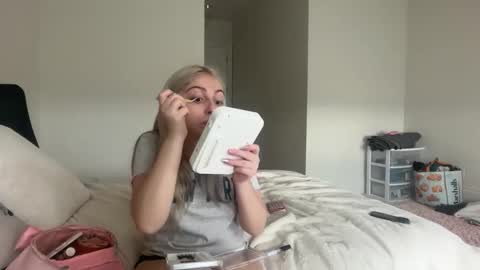 Snapshot of kateharperr chatting on December 2025 08:02:01 PM kateharperr online show from December 2025 08:02:01 PM