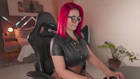 Snapshot of kateowens chatting on October 2025 10:34:02 AM Kate Owens online show from October 2025 10:34:02 AM