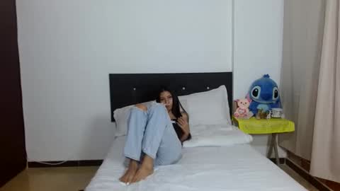 Snapshot of katerin_moore chatting on October 2025 01:19:01 AM katherin moore online show from October 2025 01:19:01 AM
