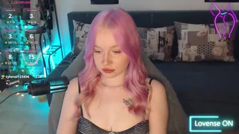 Lisa online show from November 2025 06:59:02 AM