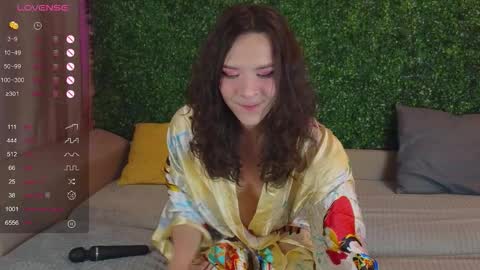 Katerina online show from September 2025 06:00:01 PM