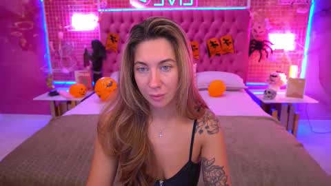 Kate online show from November 2025 07:10:02 AM