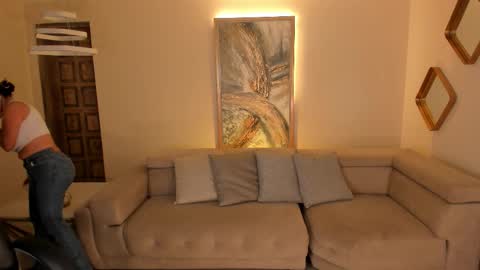 K A T E  online show from October 2025 01:40:02 PM