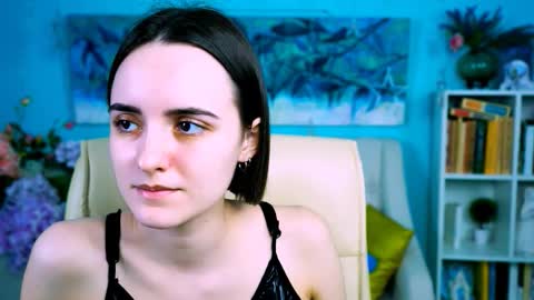 katewillows online show from March 2026 05:01:02 AM