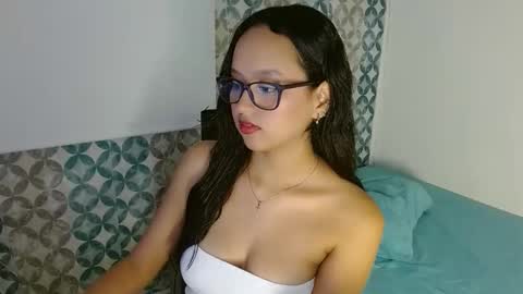 Snapshot of katharinasmith chatting on November 2025 04:09:01 PM Kathe online show from November 2025 04:09:01 PM