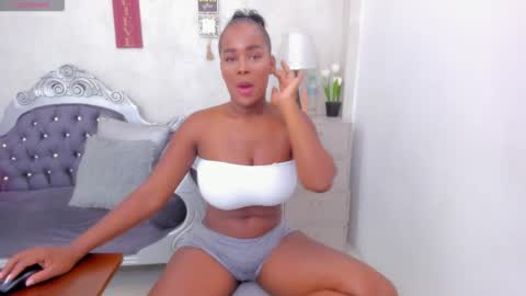 Snapshot of katherin_cruzz chatting on November 2025 04:06:01 PM katherin online show from November 2025 04:06:01 PM